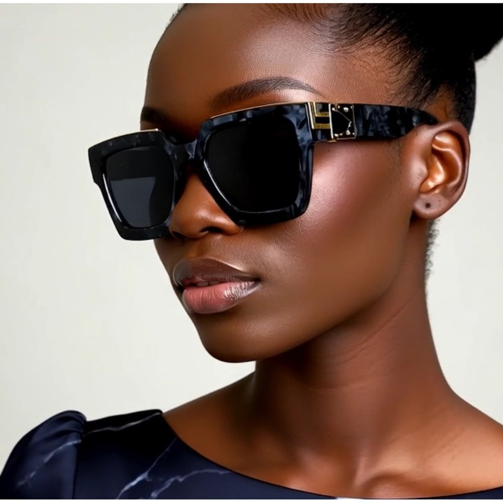 Oversized‎ Square Sunglasses Women Grey Marble Finish Gold Accent Fashion Shades